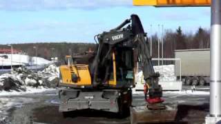 Volvo EW140B med Rototilt och L70C med Redskapstilt [upl. by Htiaf]