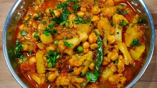 QUICK amp EASY CAULIFLOWER CHICKPEA CURRY VEGAN  Aloo Gobi Chana Masala [upl. by Yvad349]