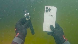 SEARCHING FOR TREASURE UNDER BOAT RAMP METAL DETECTING [upl. by Faro]