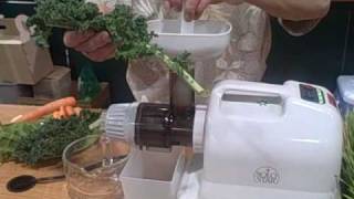 Solo Star II SoloStar 2 Juice Extractor by Tribest Demonstration [upl. by Deroo]