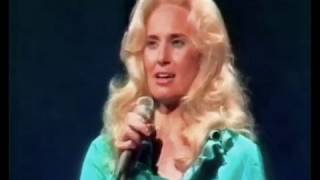 Tammy Wynette  Stand by your man Toppop 1974 [upl. by Sammie840]