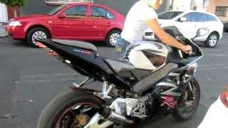 CBR 954 RR NO EXHAUST [upl. by Yssirc]