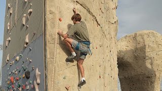 Divertimento al chiuso e all’aperto in Qatar dallarrampicata al parkour [upl. by England897]