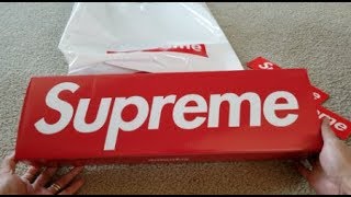 Unboxing Supreme x HOHNER 32 Keys Melodica  Carrying Case 11 15 18 [upl. by Hairahcaz57]