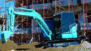 Mini Excavator Kobelco SK50P First Work Swinging Sand [upl. by Prunella234]