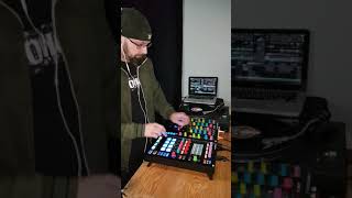 Native Instruments Traktor Z2 amp D2  Technics 1200  Macbook  Jedi Mind Tricks  Skratch Session [upl. by Okihcas]