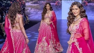 Mrunal Thakur Walking The Ramp In Gorgeous Bridal Look at Bombay Times Fashion Week 2024 [upl. by Magnusson]