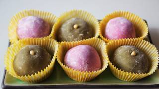 Chapssaltteok Korean style mochi [upl. by Nisse]