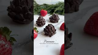 Pinecone Chocolate Covered Strawberries  No Bake Christmas Dessert christmastreat holidaydessert [upl. by Naugal]