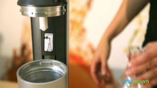 SodaStream  Installatie en gebruik Crystal frisdrankapparaat [upl. by Joktan]