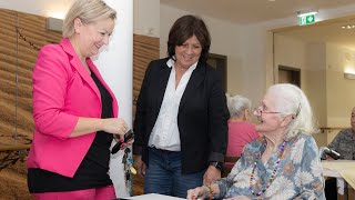 Besuch ArbeiterkammerPräsidentin Renate Anderl im Haus Liebhartstal [upl. by Massab]