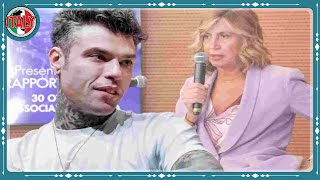 Pomeriggio 5 la stoccata a Fedez di Myrta Merlino “Tu e tua moglie…” [upl. by Rehpatsirhc]