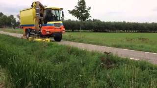 Hovertrack met Hemos Maaizuigcombinatie [upl. by Antonin960]