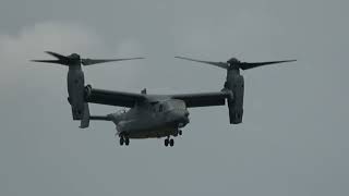 Watch as an USAF CV 22 Osprey transforms from plane to helicopter at RIAT 2023  4K [upl. by Savell]