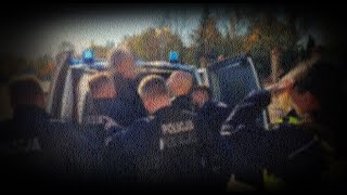 W pięć radiowozów na 80latka czyli patologie polskiej policji  Komentarz Narodowy [upl. by Madonia]