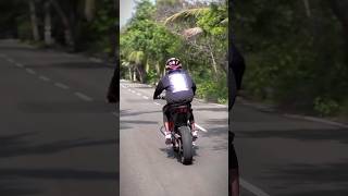 BIkE Right  🫶🏍️🔥 bikeloveryamahabikelover shortsfeed trending experiment Vaieral bikelover [upl. by Ariajaj662]