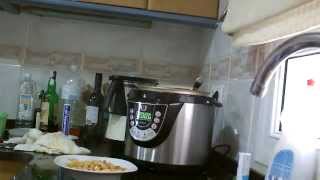 Garbanzos con bacalao en olla GM [upl. by Leslee]