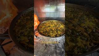 La Paella più iconica della Spagna food [upl. by Rogergcam]