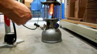 Daniel Geniol Petromax lantern working great [upl. by Boccaj]