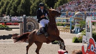 Henrik von Eckermann fällt vom Pferd Olympia 2024 Christian Kukuk ist Olympiasieger [upl. by Mirabel685]