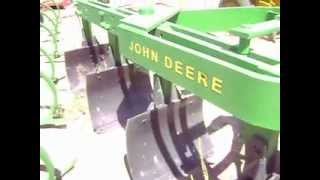 MOV09492 Arado John Deere 4 Rejas 72000 Pesos [upl. by Olivann]