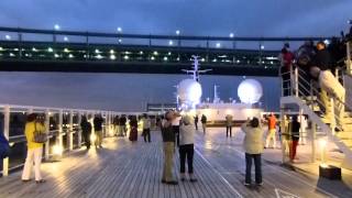 QUEEN MARY 2 CLEARING THE VERRAZANO NARROWS BRIDGE [upl. by Lanod]