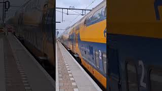 Grijze neus VIRMm komt aan op station HeemstedeAerdenhout eerste video met mijn nieuwe telefoon [upl. by Shaikh]