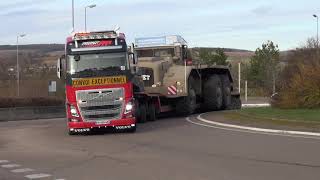 Camion BERLIET T100 de passage à Tonnerre Yonne [upl. by Guilbert]