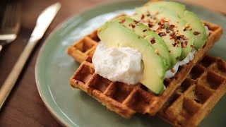 Solo Open Kitchen Zoete aardappel wafels met avocado amp ricotta [upl. by Anifled]