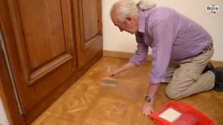 Rénoverrevernir un parquet vitrifié  Bricolage avec Robert [upl. by Notsa]