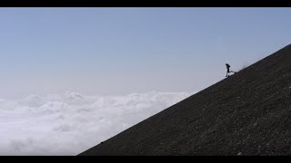 最速の富士下山MtFuji quotBIG SANDS RUNNINGquot 御殿場口大砂走り [upl. by Ycnaffit64]