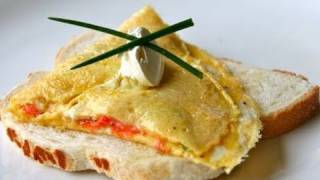 Omelet met zalm [upl. by Dorine]