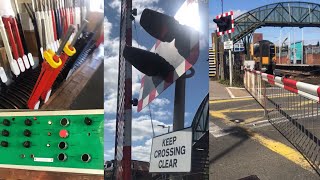 Rare Crossing with Bells Wokingham Level Crossing in Berkshire Pictures of inside the Signal Box [upl. by Renault]