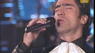 Alejandro Fernández Como Quien Pierde Una Estrella Festival de Viña 2001 [upl. by Boar]