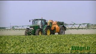 AMAZONE UX 4200 et JOHN DEERE 6820 [upl. by Ocinom]