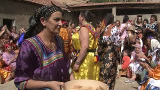 CHANT ET DANSES TRADITIONNEL FEMMES KABYLE pour Mariage [upl. by Aikemehs]