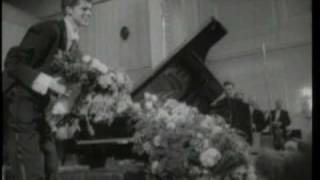 Van Cliburn wins first Tchaikovsky Competition [upl. by Scribner]