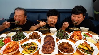 자연산 미꾸라지로 만든 보양식 얼큰한 추어탕과 다양한 반찬들 먹방 Loach soup amp Korean side dishes 요리amp먹방  Mukbang eating show [upl. by Nealey]