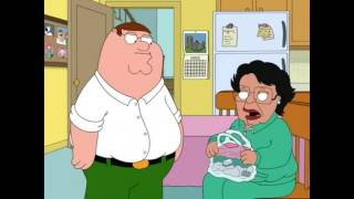 Consuela duerme con Chris  Padre de Familia [upl. by Bbor]