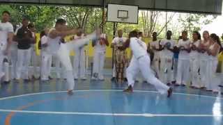 Capoeira Herança de Zumbi  1ª Troca de cordas Graduados 23112014 [upl. by Nita337]