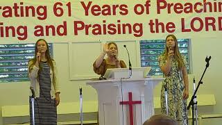 The Powell Sisters Singing quotI Know My Redeemer Livethquot [upl. by Jsandye]