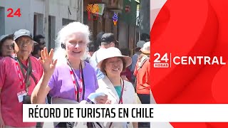 Récord de turistas en Chile  24 Horas TVN Chile [upl. by Tadd893]