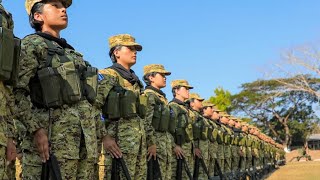 Mujeres Militares Irán A La Guerra Contra Pandillas  Marcha De Soldados Salvadoreños [upl. by Phillane65]