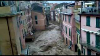 Vernazza Flood October 25 2011 [upl. by Leahcir]